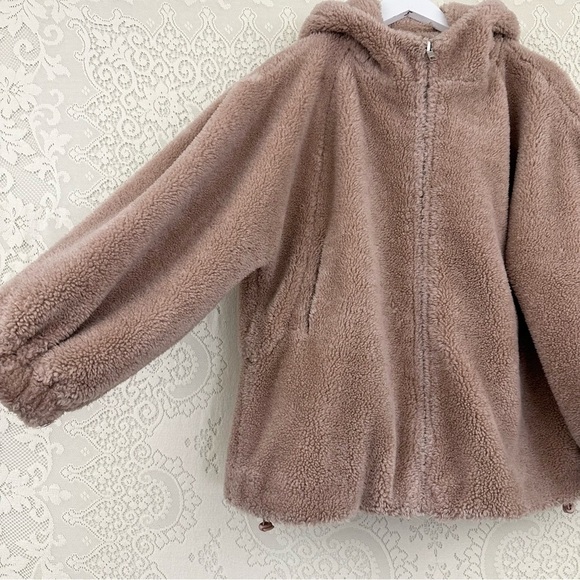 ASM ANNA Australian Wool Oversized Teddy Jacket with Hoodie - Picture 6 of 16